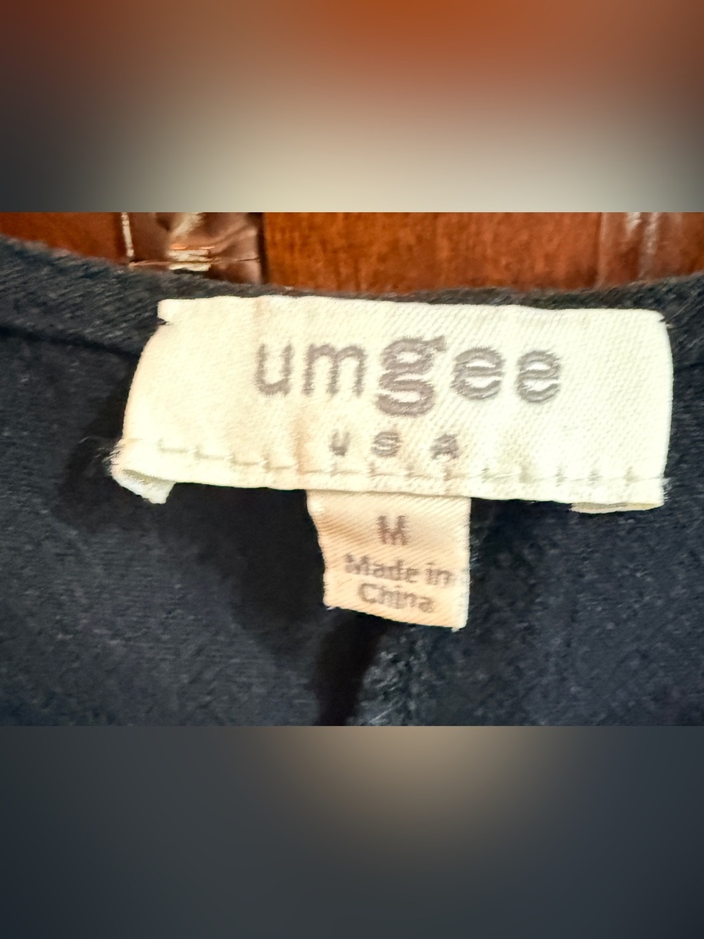 Umgee Boho Linen Blend
Leopard Print tiered Ruffle Sleeve Tunic
EUC Oversized M - Picture 3 of 9